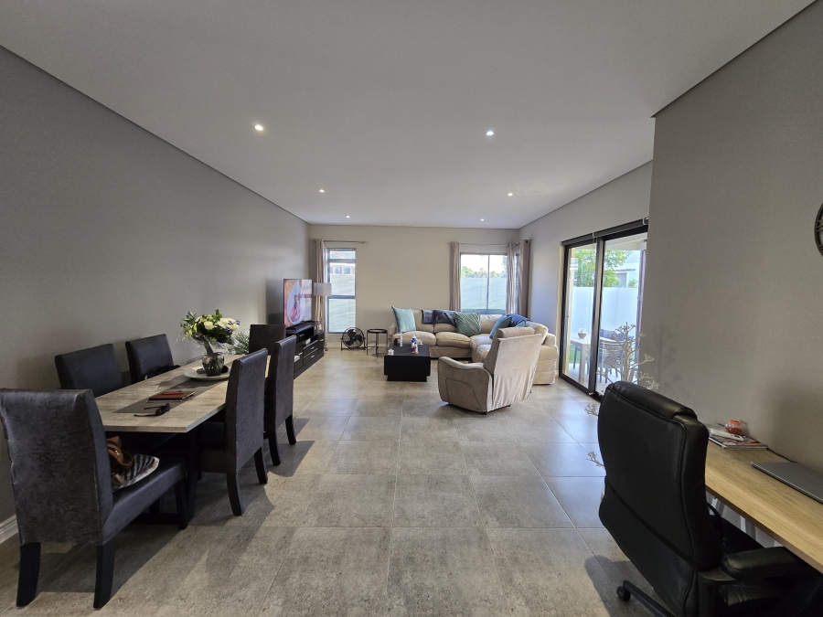 3 Bedroom Property for Sale in Groot Phesantekraal Estate Western Cape